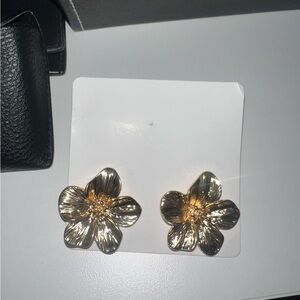 Gold Floral Earrings